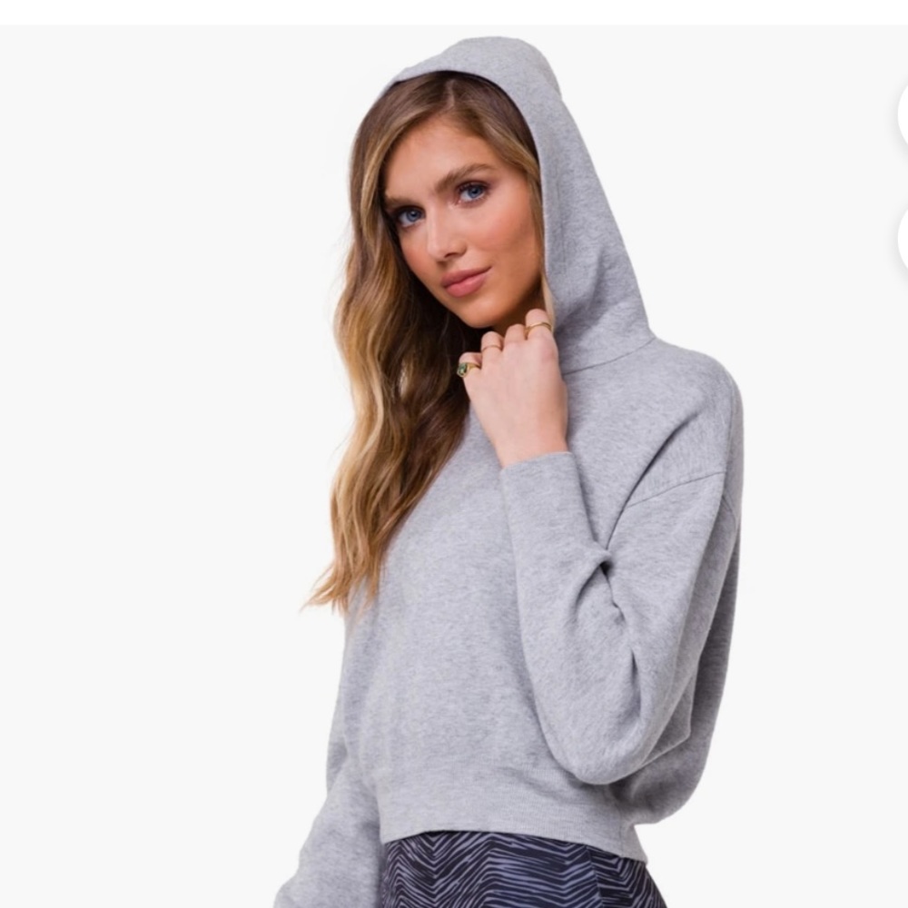 Onzie crop hoodie sweater gray sz m/l
